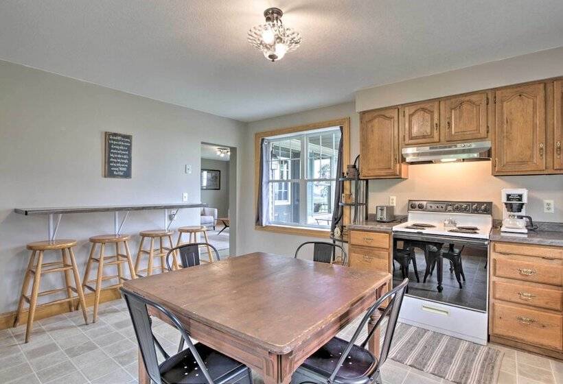 Pet Friendly Spring Grove Home W/serene Yard!