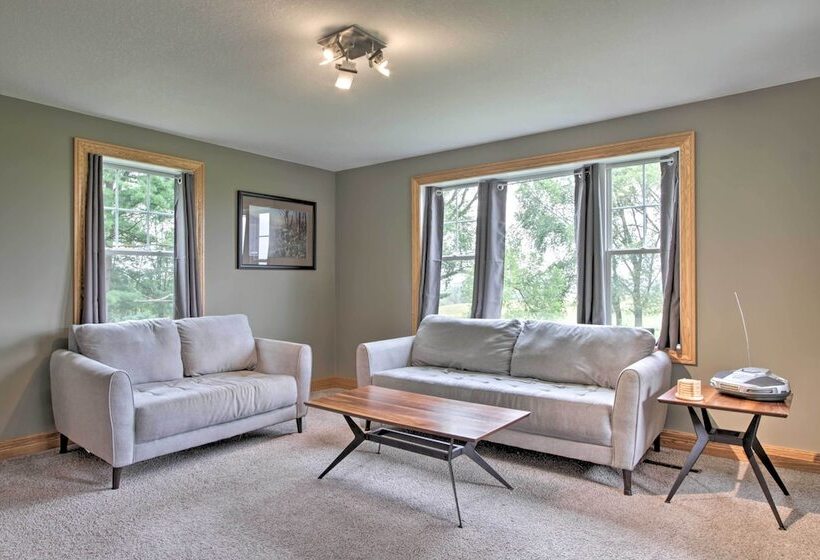 Pet Friendly Spring Grove Home W/serene Yard!