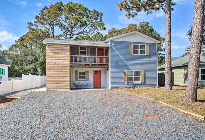 Picturesque Duplex Unit, 1/2 Mi To The Beach!