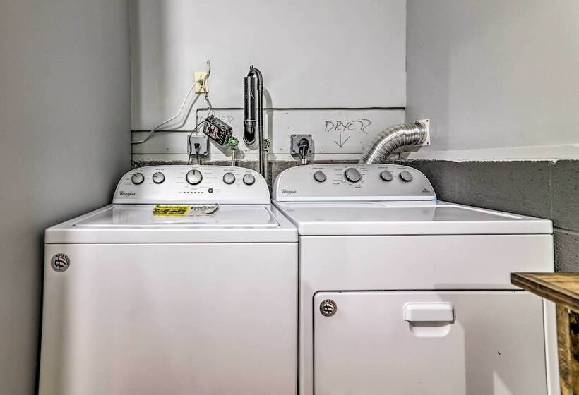 Poconos Retreat W/ Game Room, Hot Tub, & Sauna!