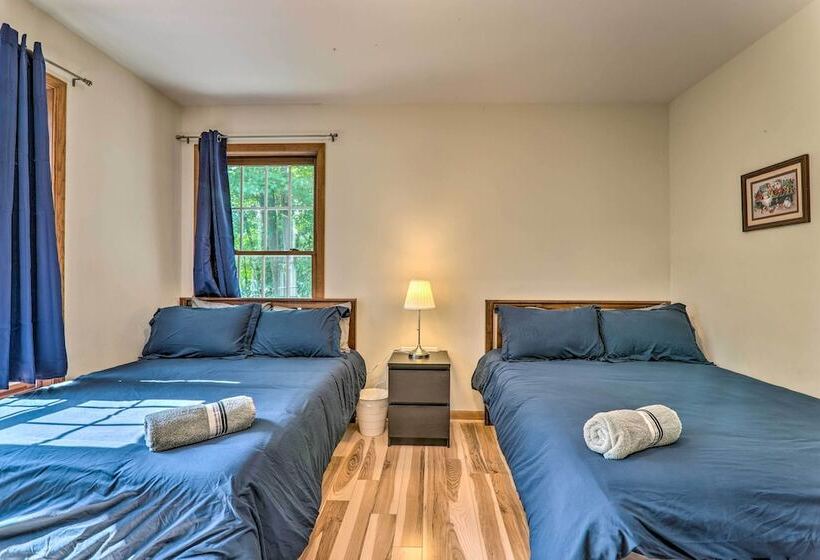 Poconos Retreat W/ Game Room, Hot Tub, & Sauna!