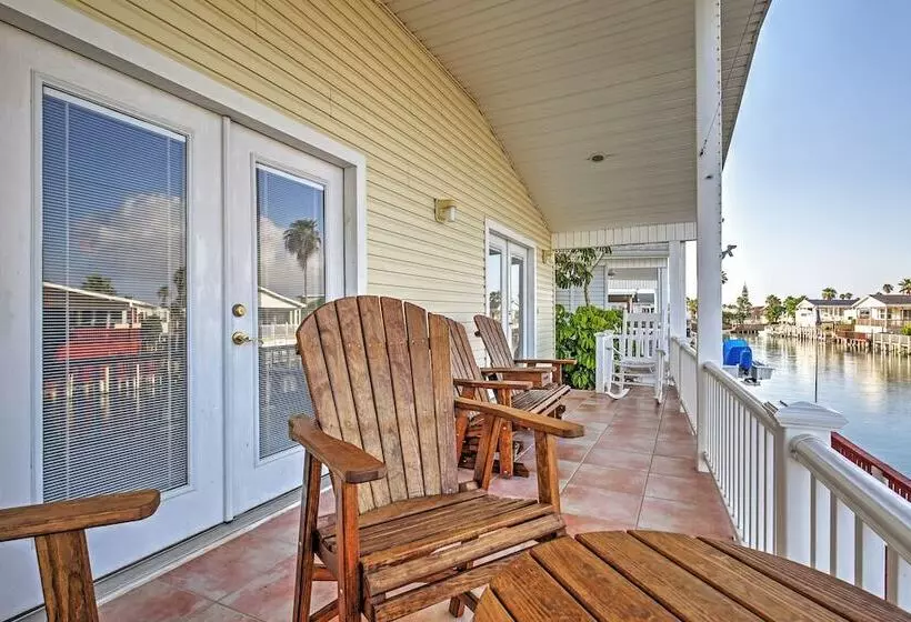 Port Isabel Cottage < 5 Mi To South Padre Island!