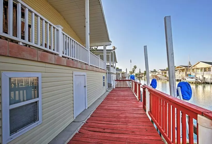 Port Isabel Cottage < 5 Mi To South Padre Island!