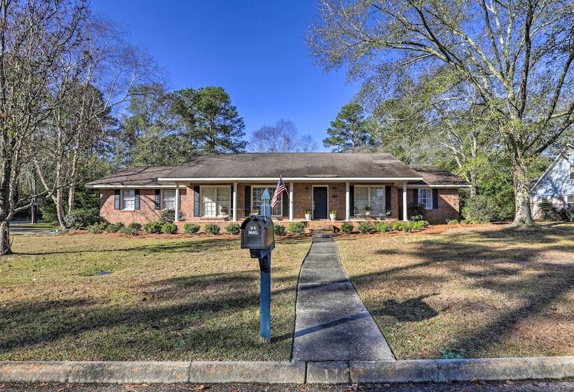 Quiet Dothan House With Fenced Yard + Fire Pit!