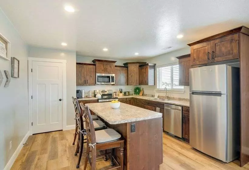 Ranch Escape W/ Patio ~ 21 Mi To Bryce Canyon