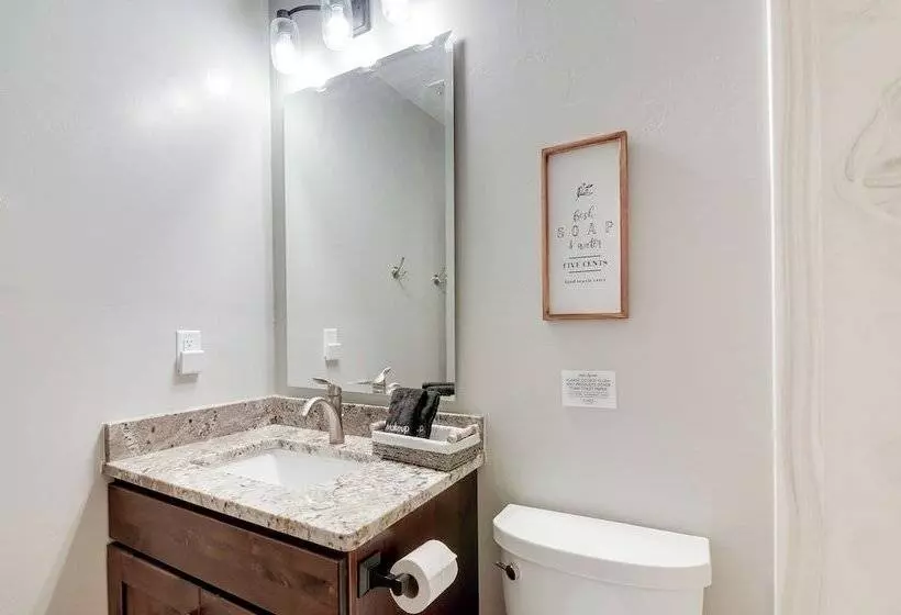 Ranch Escape W/ Patio ~ 21 Mi To Bryce Canyon