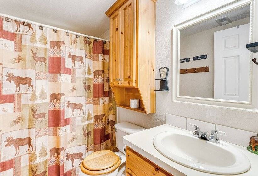 Secluded Cabin W/ Porch   7 Miles To Lake Chatuge!