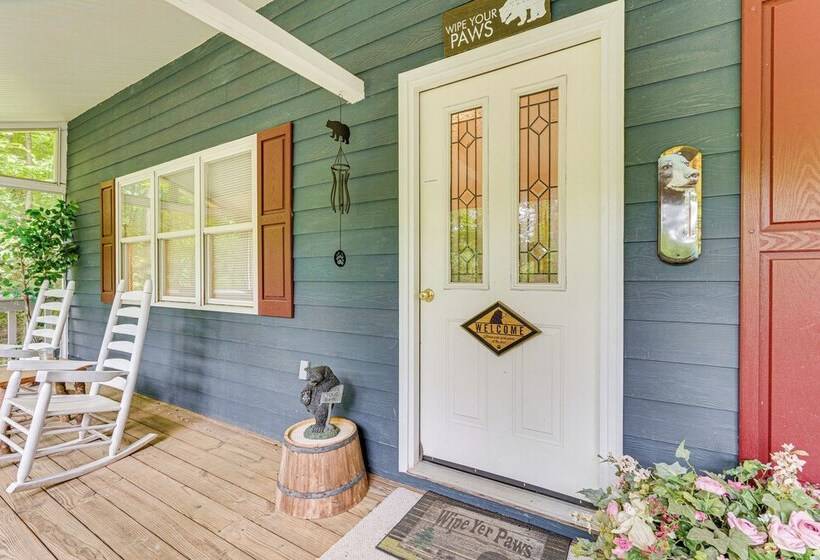 Secluded Cabin W/ Porch   7 Miles To Lake Chatuge!