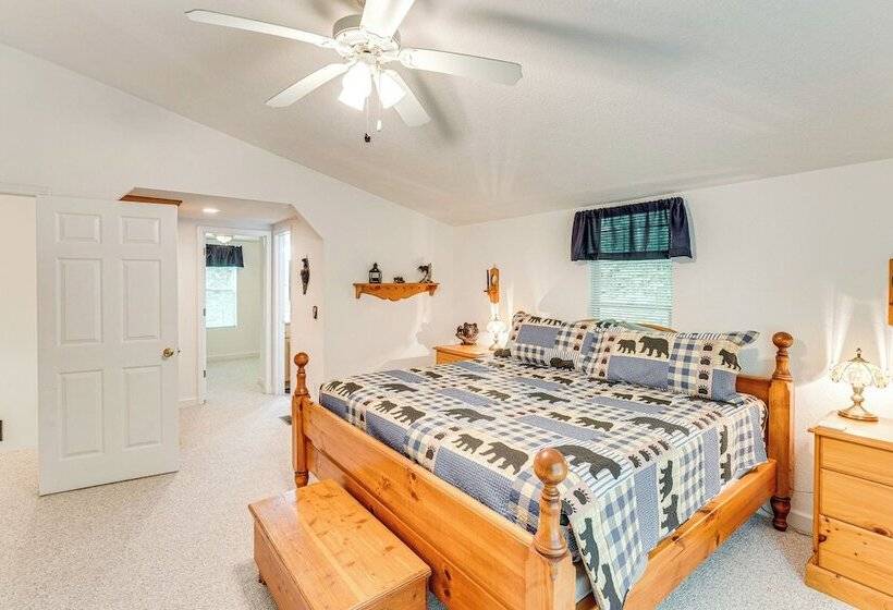 Secluded Cabin W/ Porch   7 Miles To Lake Chatuge!