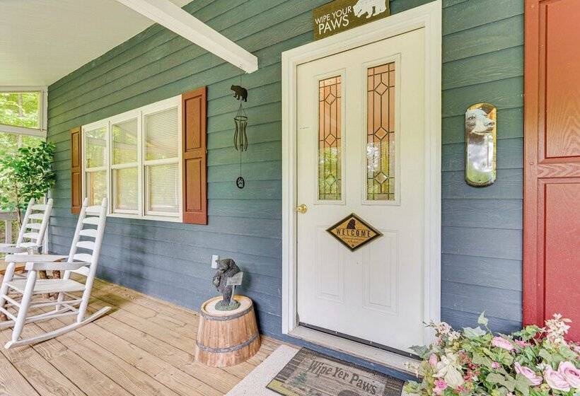 Secluded Cabin W/ Porch   7 Miles To Lake Chatuge!