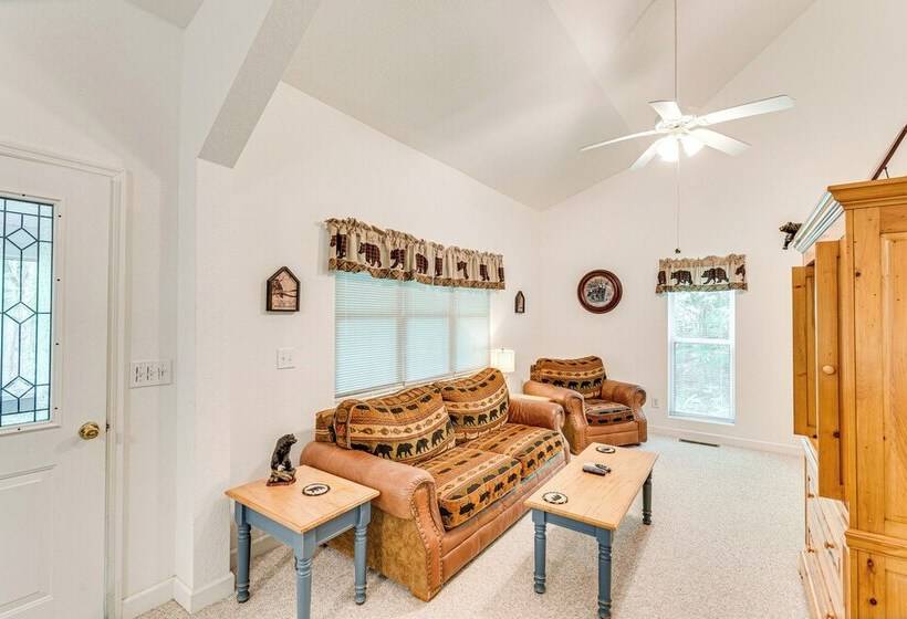 Secluded Cabin W/ Porch   7 Miles To Lake Chatuge!