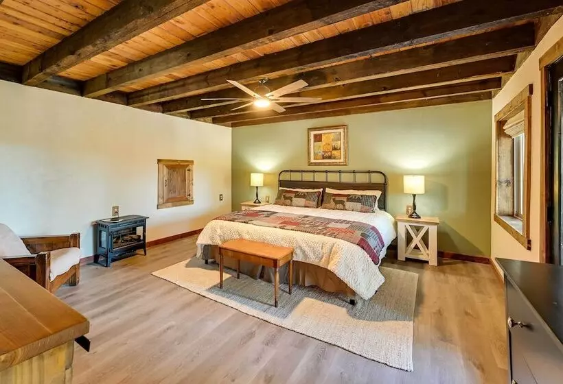 Secluded Garden Valley Cabin W/ Deck & Views!