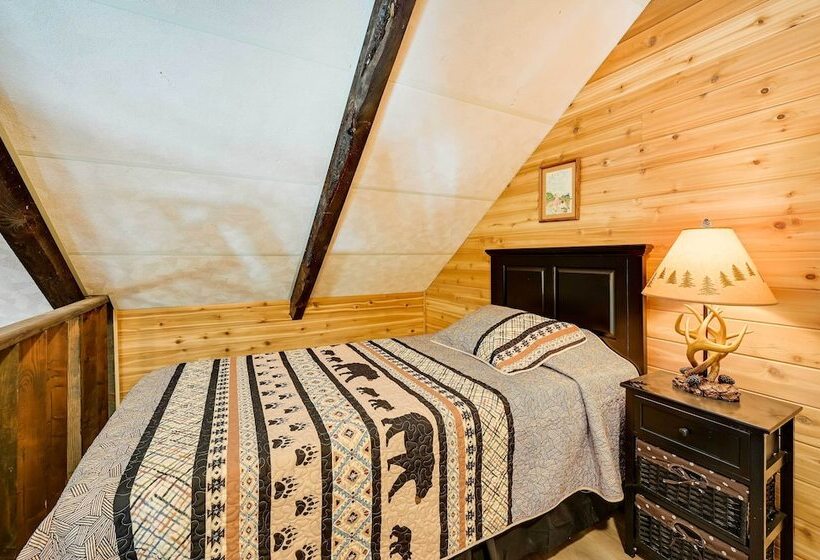 Secluded Garden Valley Cabin W/ Deck & Views!