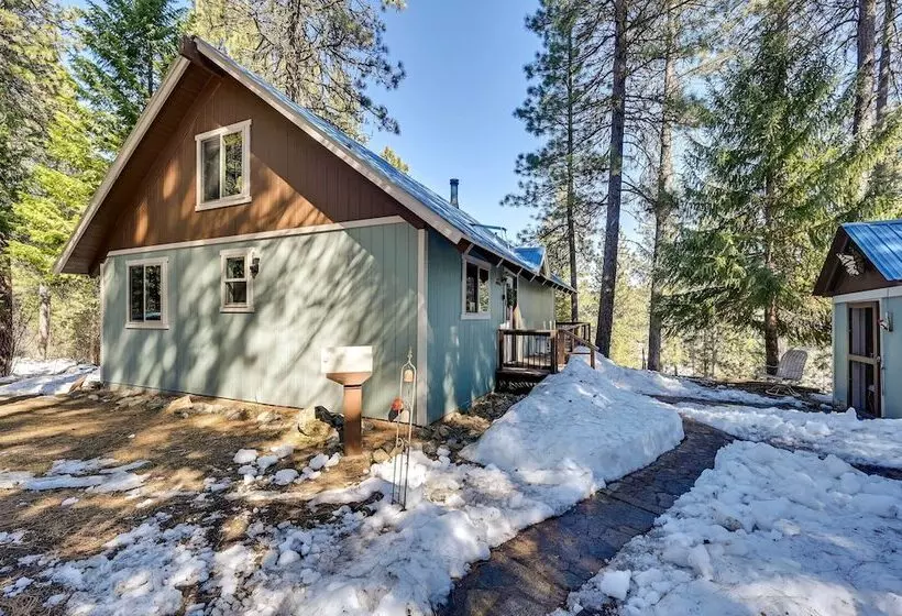 Secluded Garden Valley Cabin W/ Deck & Views!