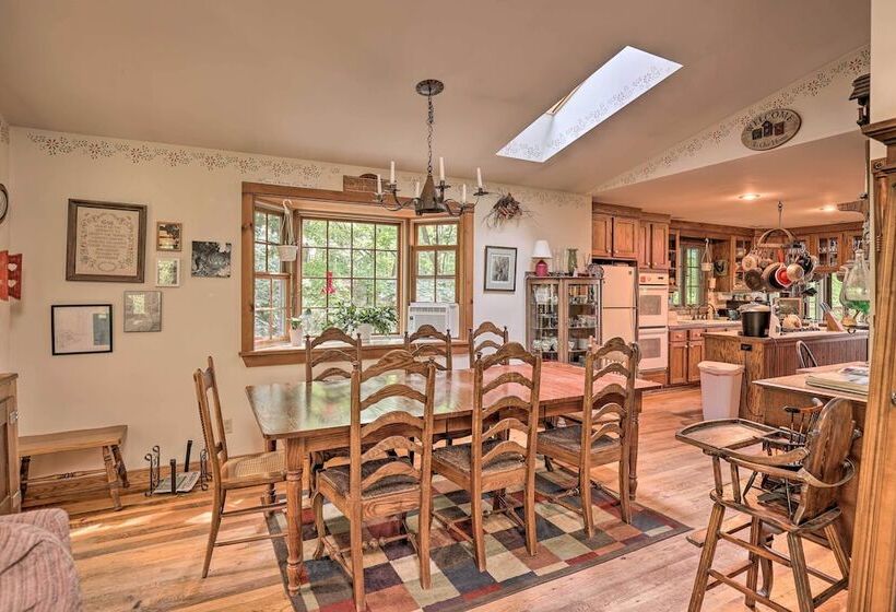 Serene Lodi Escape W/ Deck: Boat, Hike & Sip!