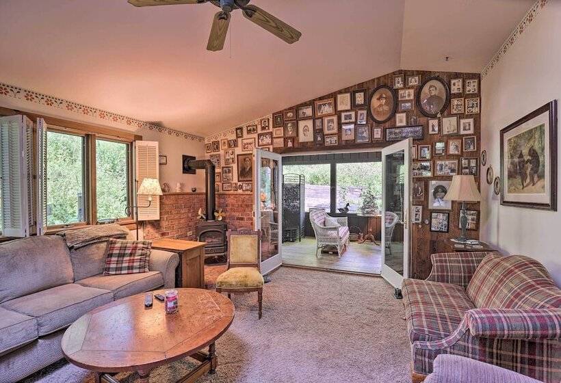 Serene Lodi Escape W/ Deck: Boat, Hike & Sip!