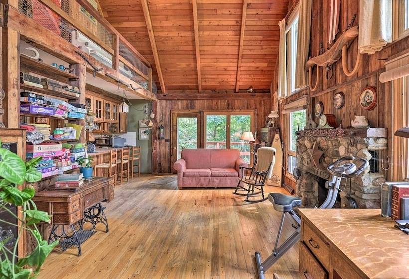 Serene Lodi Escape W/ Deck: Boat, Hike & Sip!