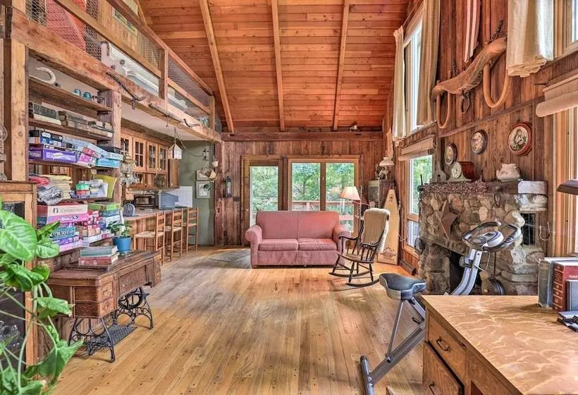 Serene Lodi Escape W/ Deck: Boat, Hike & Sip!