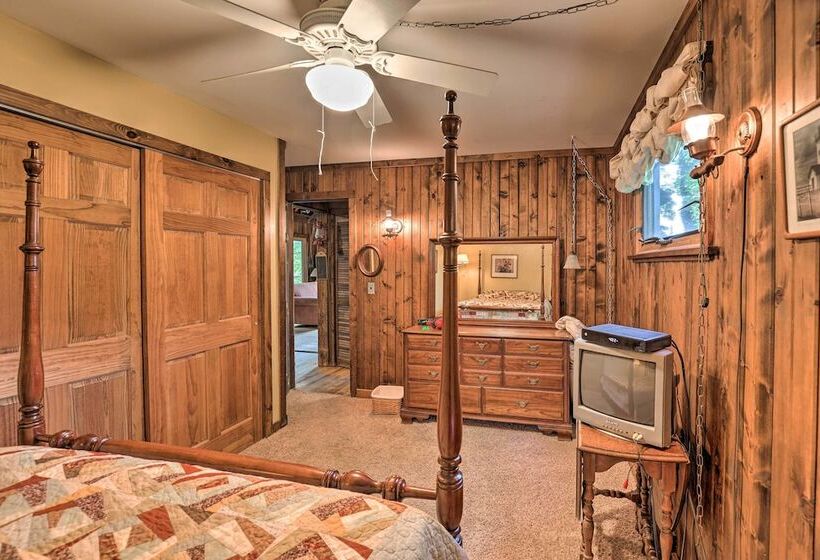 Serene Lodi Escape W/ Deck: Boat, Hike & Sip!