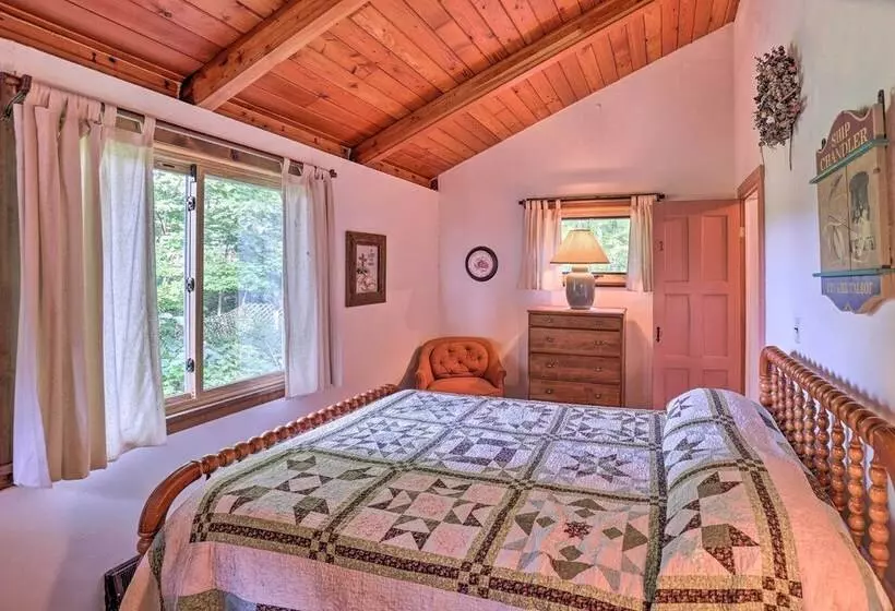 Serene Lodi Escape W/ Deck: Boat, Hike & Sip!