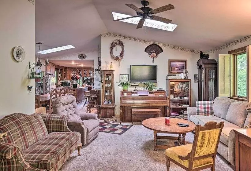 Serene Lodi Escape W/ Deck: Boat, Hike & Sip!