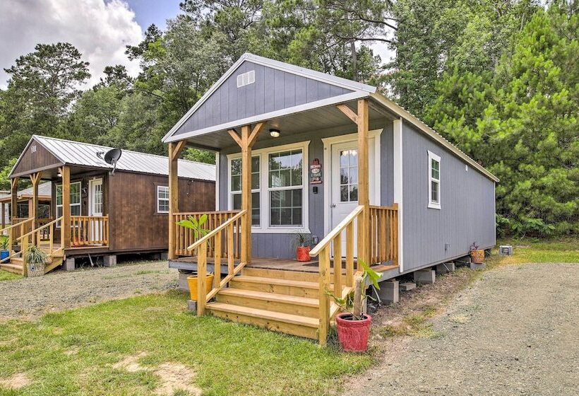 Stylish Woodville Cabin: Fishing Dock Access!