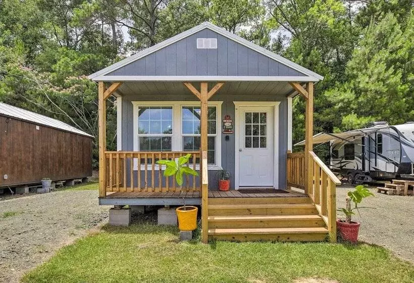 Stylish Woodville Cabin: Fishing Dock Access!