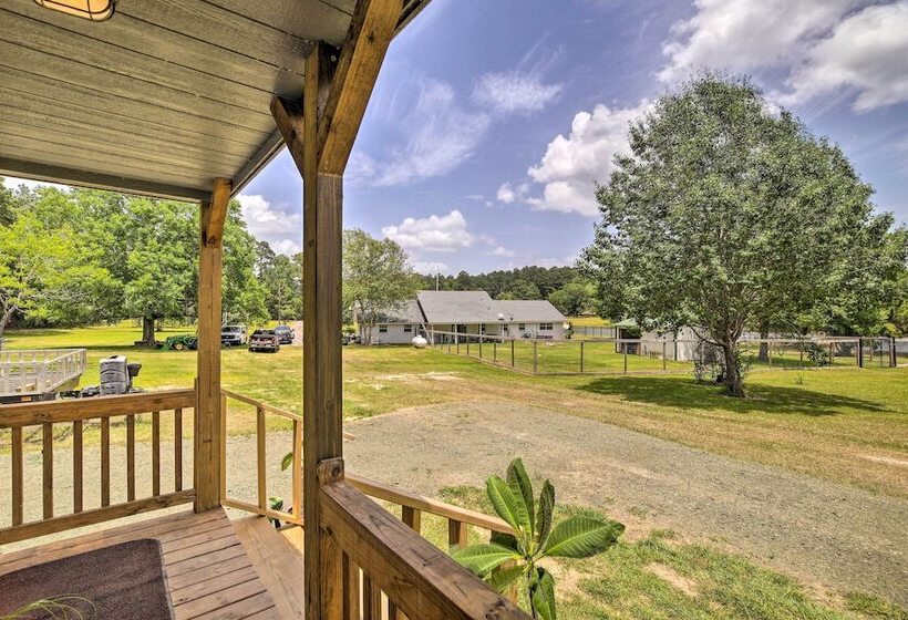 Stylish Woodville Cabin: Fishing Dock Access!