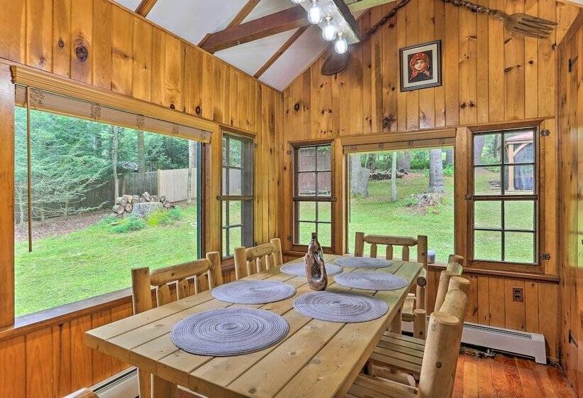 Steps To Lake: Tafton Cottage W/ Fire Pit & Grill