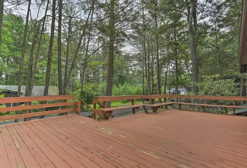 Steps To Lake: Tafton Cottage W/ Fire Pit & Grill