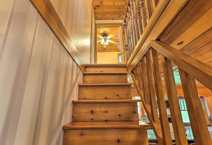 Steps To Lake: Tafton Cottage W/ Fire Pit & Grill