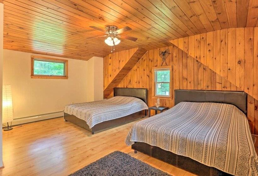 Steps To Lake: Tafton Cottage W/ Fire Pit & Grill