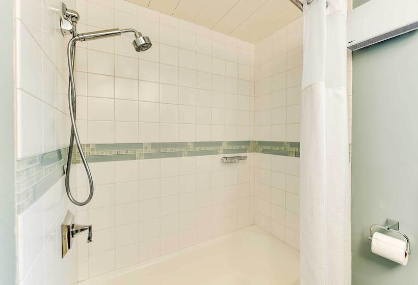 The Nest Gorgeous Waterfront La Conner Getaway!