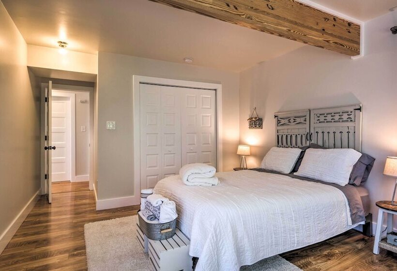 Tranquil Port Republic Home W/ Water Views!