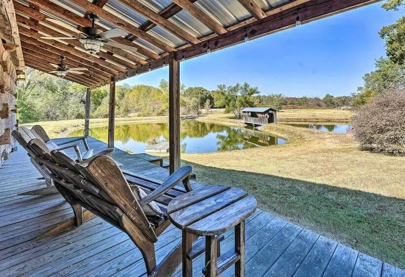 Unique Loft Cabin: Fire Pit & Fishing Access!