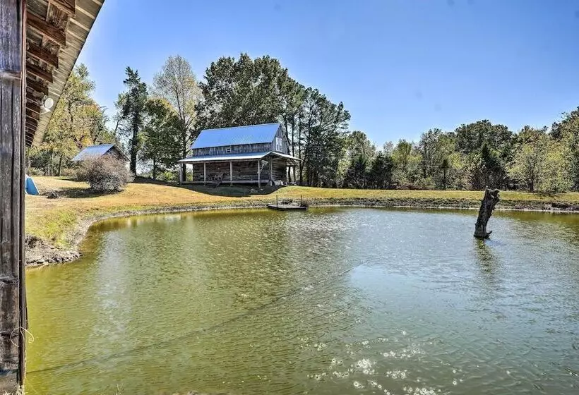 Unique Loft Cabin: Fire Pit & Fishing Access!