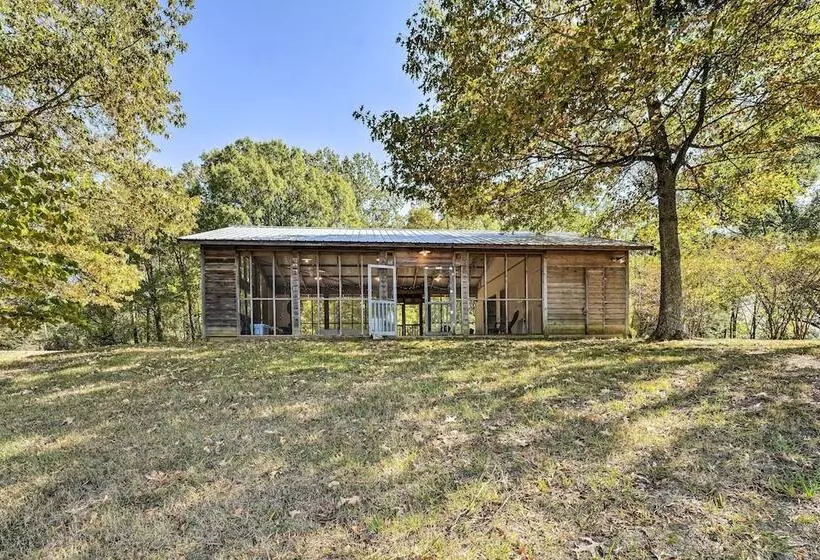 Unique Loft Cabin: Fire Pit & Fishing Access!