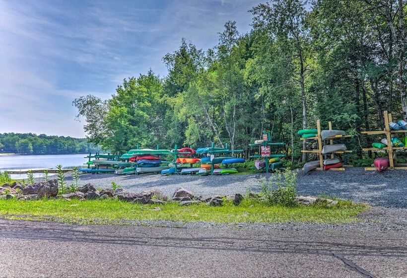 Fire Pit & Community Perks: Blakeslee Cottage!