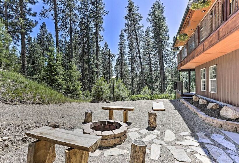 Updated Garden Valley Home W/ Fire Pit & Game Room