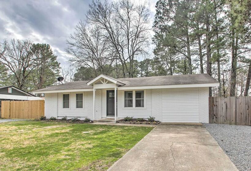 6 Mi To Nat L Park: Pet Friendly Hot Springs Home