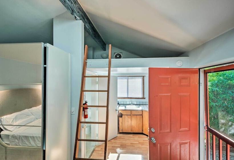 Warm & Inviting Ashland Cottage < Half Mile To Sou