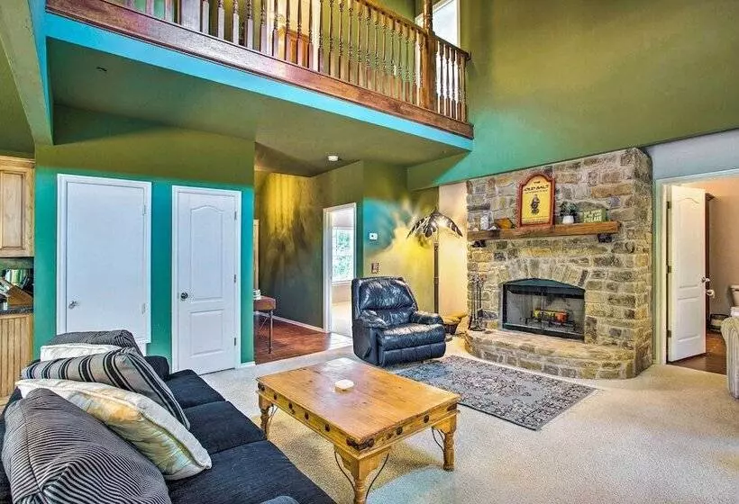 1/2 Mi To Lake Texoma: Home W/ Fire Pit & Grill!