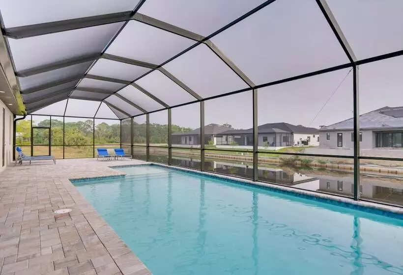 Canal Front Cape Coral House: Private Pool & Lanai