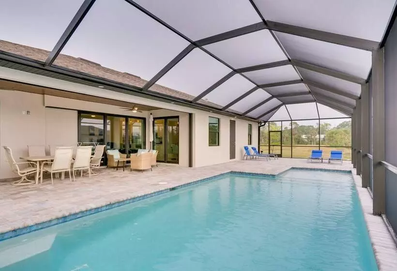 Canal Front Cape Coral House: Private Pool & Lanai