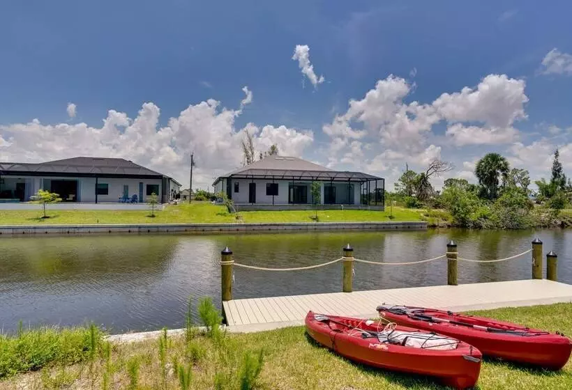 Canal Front Cape Coral House: Private Pool & Lanai