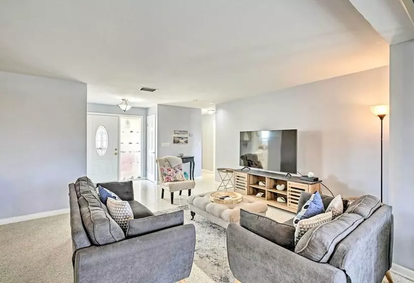 Canalfront House W/ Heated Pool & 2 Patios!