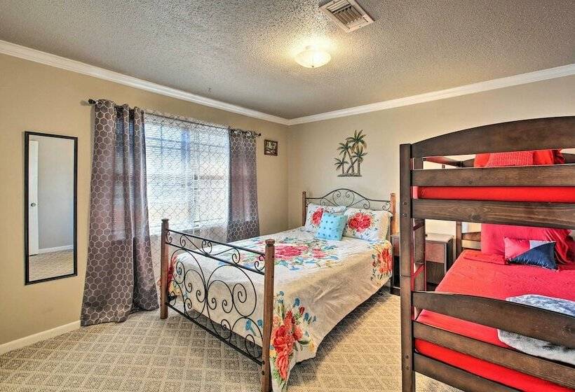 Central Hot Springs Family Home W/ Deck!