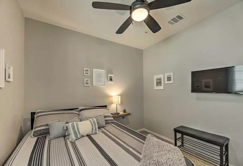 Charming Home Near Austin W/ Grill & Porch!