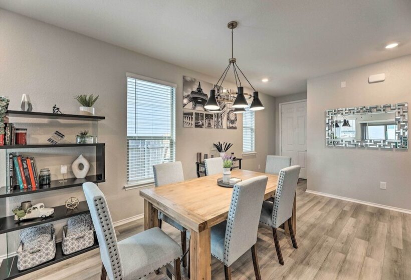 Charming Home Near Austin W/ Grill & Porch!