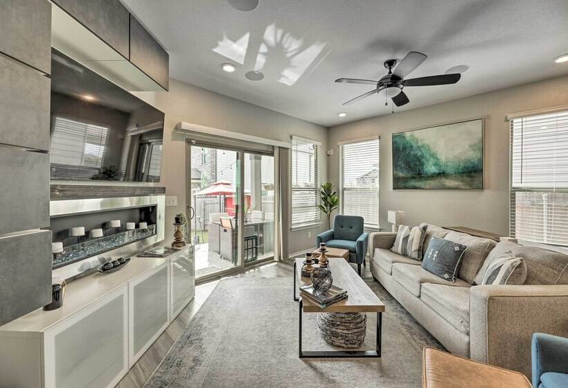 Charming Home Near Austin W/ Grill & Porch!